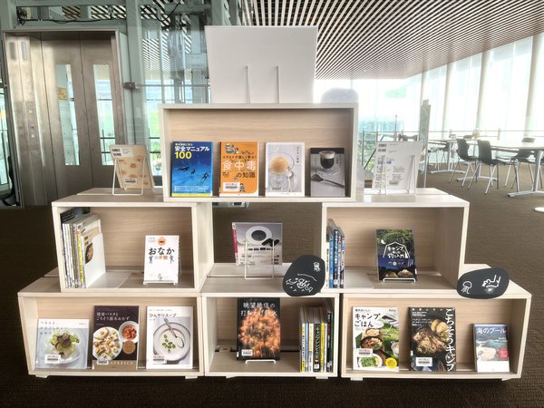 メイン展示(ウラ1).JPG